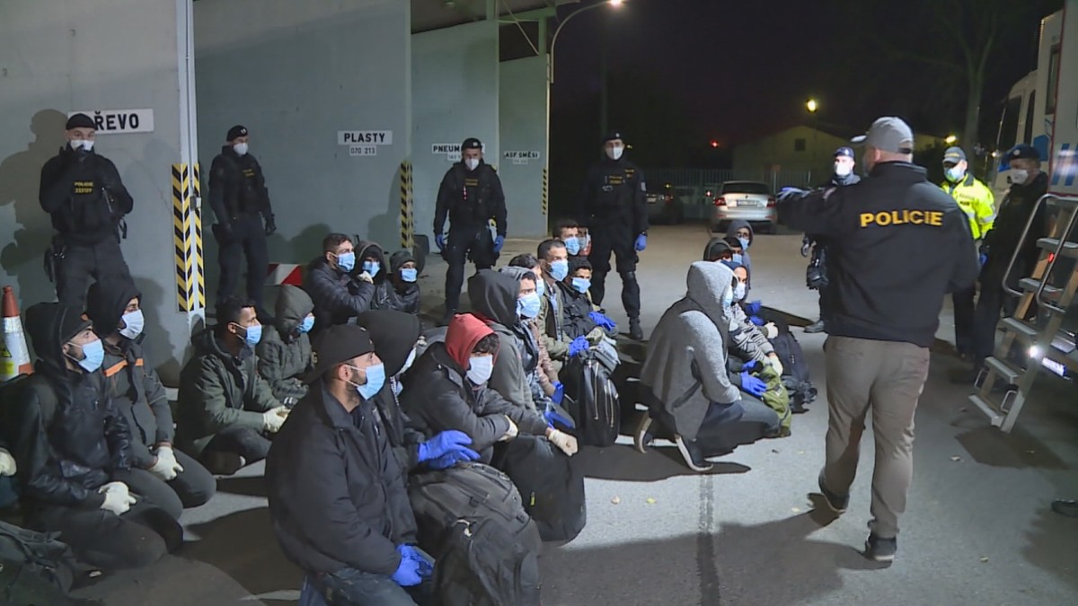 Cizinců v Česku rychle přibývá. Úřady zadržely tisíce ilegálních migrantů | TN.cz