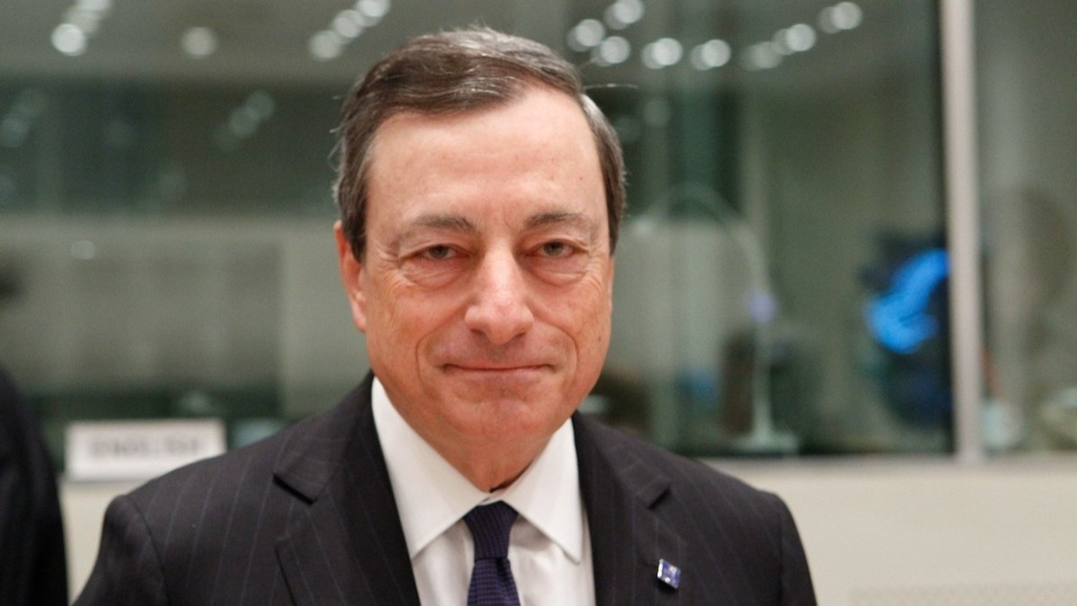 Il presidente del Consiglio Draghi ha annunciato le sue dimissioni.  Il presidente rifiuta le sue dimissioni
