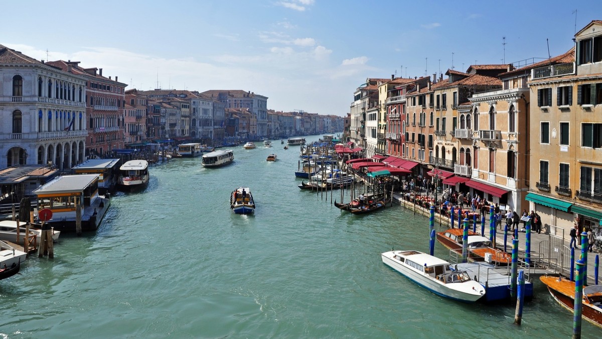 Italien, Polen, Deutschland.  Die Karte zeigt, welche Orte bald unter Wasser stehen werden