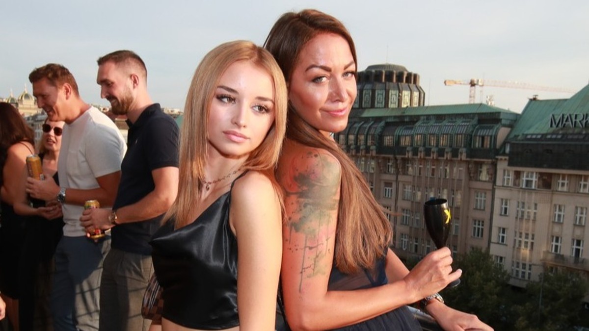 コルドゥラ・ストロプニツカは卒業した。彼女は今、ハニチョヴァの足跡をたどりたいと考えている。