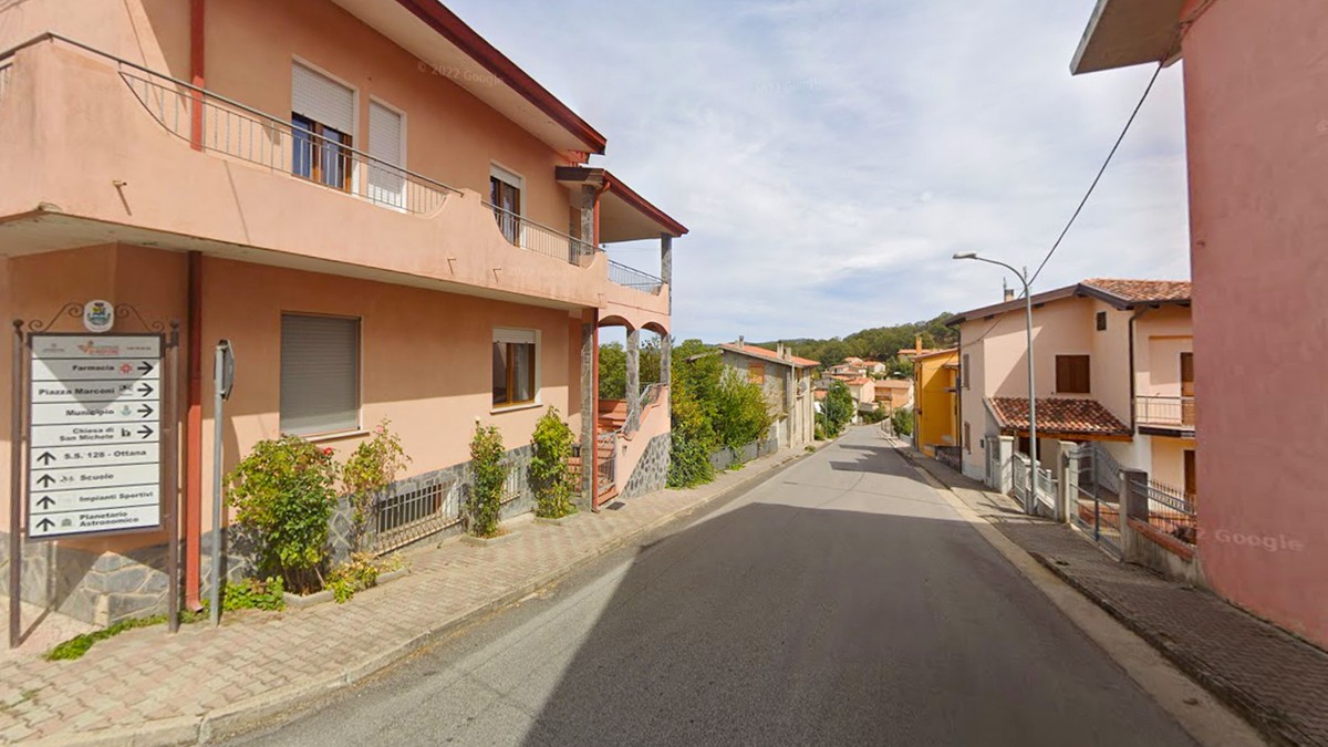 Italian Village offre alloggio gratuito.  Basta lavorare da casa