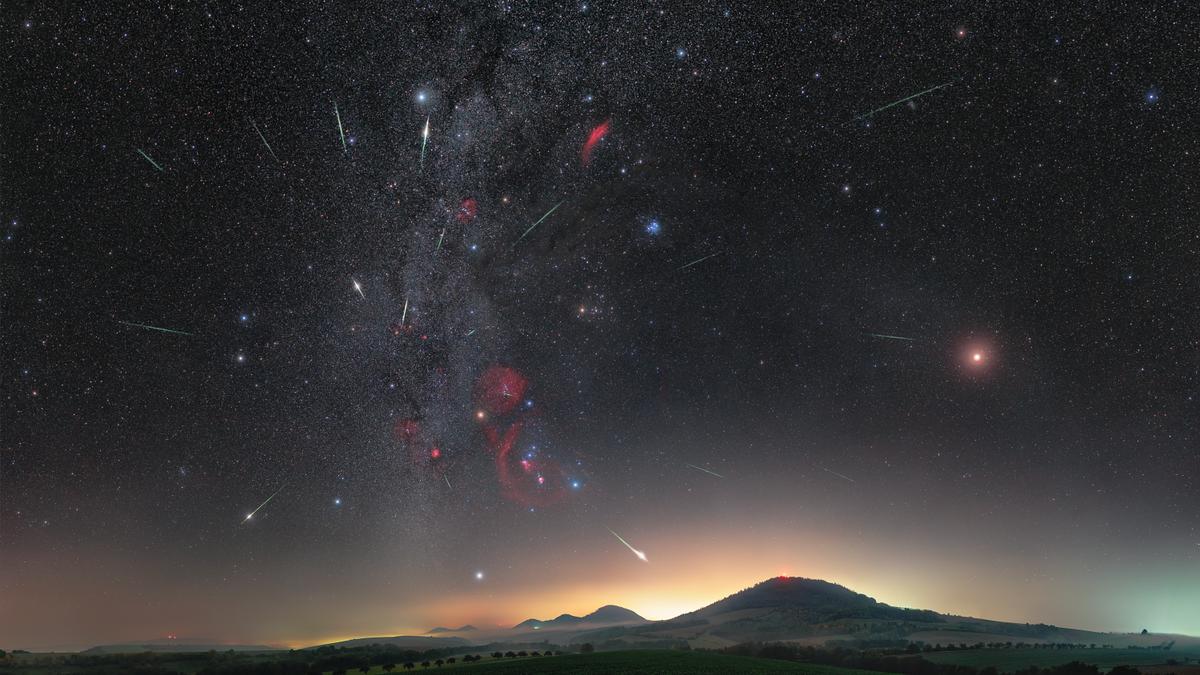 Orionid Meteor Shower Peaks in October With Halley's Comet Dust