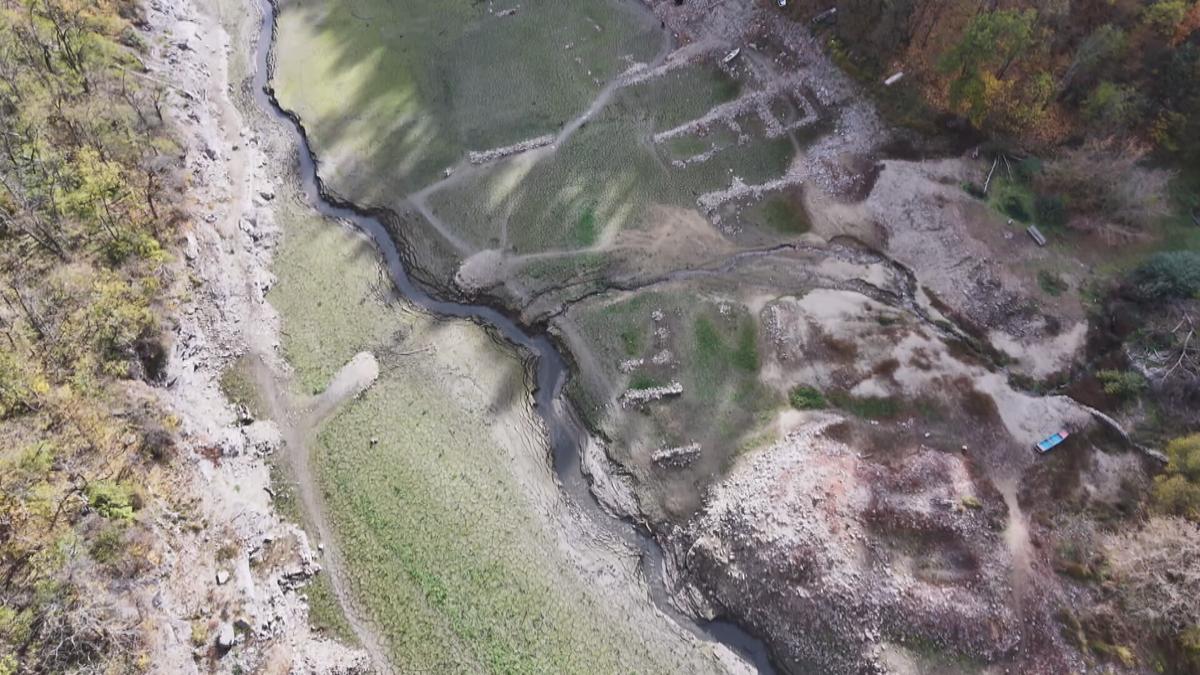 Photo: NOVA Vranov Reservoir Water Level Drops by Over Ten Meters