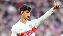 Momenty 30. kola Bundesligy: Famózní bomby z dálky a rozhodnutí o titulu