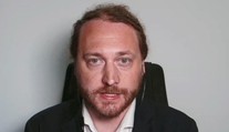 Změny v důchodech mohou zatížit rozpočet. Ne každý je v osmdesáti chudák, říká ekonom