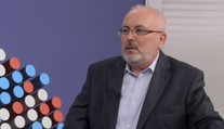 Deset procent Čechů nenašetří ani korunu. Ekonom varoval před nevýhodnými půjčkami