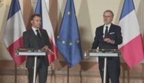 Macron jednal s českým premiérem. Naše vztahy jsou pevnější než kdy jindy, říká Fiala