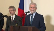 Války ve světě a zahraniční politika. Prezident se sešel s ústavními činiteli