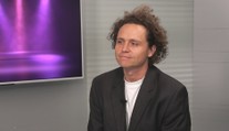 Nabíjí mě režírovat témata, která by měla být ve společnosti vidět, říká režisér