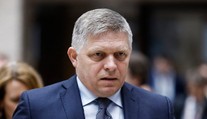 Politolog zhodnotil Ficův projev po atentátu. Mluvil o promarněné šanci