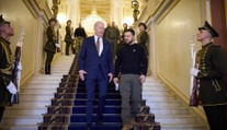 Nejvýznamnější návštěva v dějinách Ukrajiny, označil Bidenovu přítomnost Zelenskyj