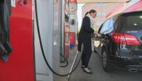 Ceny paliv rostou. V porovnání s jinými zeměmi EU jsme na tom ale dobře, říká odborník
