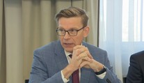 Nová inspekce má bojovat s přetíženými kamiony, které poškozují cesty