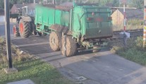 VIDEO: Tohle předcházelo srážce. Rychlovlak smetl traktor na kolejích