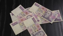 Reálné mzdy celkově poklesly o 10 procent. Inflace nedopadá na všechny stejně, říká ekonom