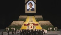 Pohřeb Šinzóa Abeho: Japonsko se rozloučilo s premiérem, kterého zabil atentátník