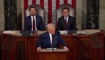 Trump byl v projevu k Zelenskému smířlivý, i tak lze čekat horší scénář, říká politolog