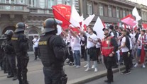 Průvod slávistů byl dlouhý stovky metrů. Policie přichystala nadstandardní bezpečnostní opatření