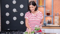 Politici v kuchyni: Pekarová Adamová představila recept pro vytížené ženy
