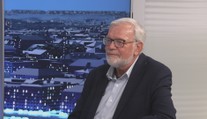 Veřejnoprávní média by se měla doplňovat s těmi soukromými, říká komentátor