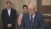 Válek vyzval k očkování. Riziko nakažení covidem je nyní vysoké, varoval
