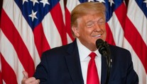 Trump ví, že Ukrajina válku nevyprovokovala. Přesto tvrdí opak, říká reportérka