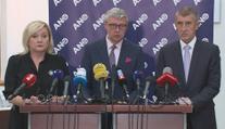Sněmovna jedná o nedůvěře vládě. Opozice vyčítá kauzy nebo způsob komunikace