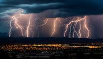 Začalo meteorologické léto. Čekají nás tropy i silné bouřky