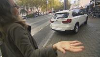 Udavačství, nebo prospěšná věc? Lidé pomocí aplikace hlásí špatně parkující auta