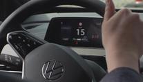 Prodej elektromobilů v Česku stoupá. Moderátor TV Nova si jeden vyzkoušel