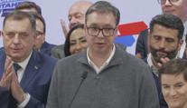 V srbských parlamentních volbách jasně vede strana prezidenta Vučiče