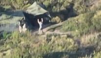 Dron natočil tanečky a výsměch ruských vojáků. Pak na ně shodil bombu