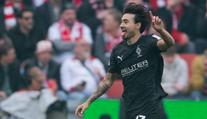 Momenty 27. bundesligového kola: Famózní rána o břevno i trefa v pádu
