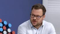 Mobily během přestávky snižují dětem schopnost soustředit se v hodině, upozorňuje expert