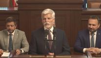 Prezident Pavel navštívil Sněmovnu. Chybí mi větší naslouchání mezi vládou a opozicí, prohlásil