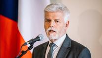 Prezident vetoval zvýšení platů politiků. Lepší řešení teď ale není, reaguje politolog