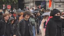 Francouzské ulice zaplnili studenti. Protestovali kvůli špatným podmínkám