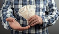 Chystaná změna v sociálních dávkách způsobí komplikace, říká manažerka Charity ČR