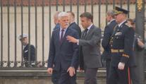 Emmanuela Macrona na Hradě přivítala francouzská a česká hymna