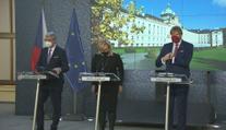 Vláda jednala o armádě v nemocnicích i očkování v lékárnách
