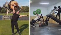 VIDEO: Extrémní silák hvězdou internetu. Hřebíky zatlouká holýma rukama