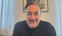 Poslanci trávili volno tak, aby se to dalo použít na sociálních sítích, tvrdí Michopulos