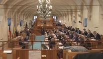Senát projednává konsolidační balíček. Dle Stanjury jde o cenný kompromis