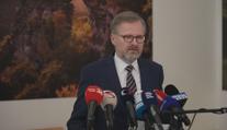 Tisková konference Petra Fialy před odletem do Polska