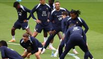 Mbappé a další hvězdy v akci. Francouzi se chystají na start Eura