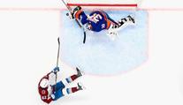 Momenty týdne v NHL: Zákrok roku, gól vsedě a Hertlova šňůra