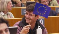 Vyzkoušet si hlasování nebo překlad. Den Evropy nabízí lidem návštěvu europarlamentu