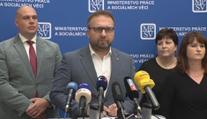 Jurečka promluvil pomoci zasaženým povodněmi. Lidé mohou dostat až 72 900 korun
