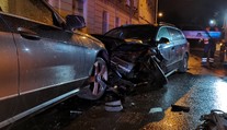 Opilý řidič naboural v pražských Nuslích několik aut
