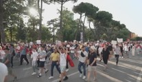V Albánii pokračují rozsáhlé protesty. Lidem vadí luxusní resort v národním parku